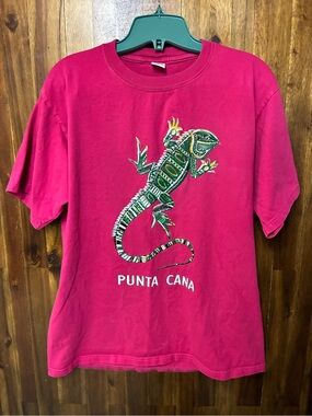 Vintage Women’s Punta Cana Pink Lizard Graphic T‑Shirt (L)